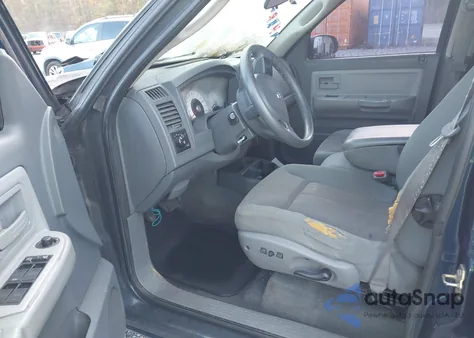 2005 Dodge Dakota Slt z USA, uszkodzony, nr VIN 1D7HW48N15S225196